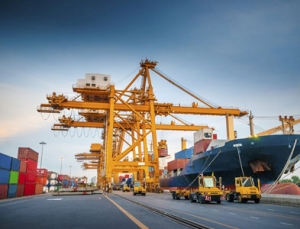 PORT MACHINERY